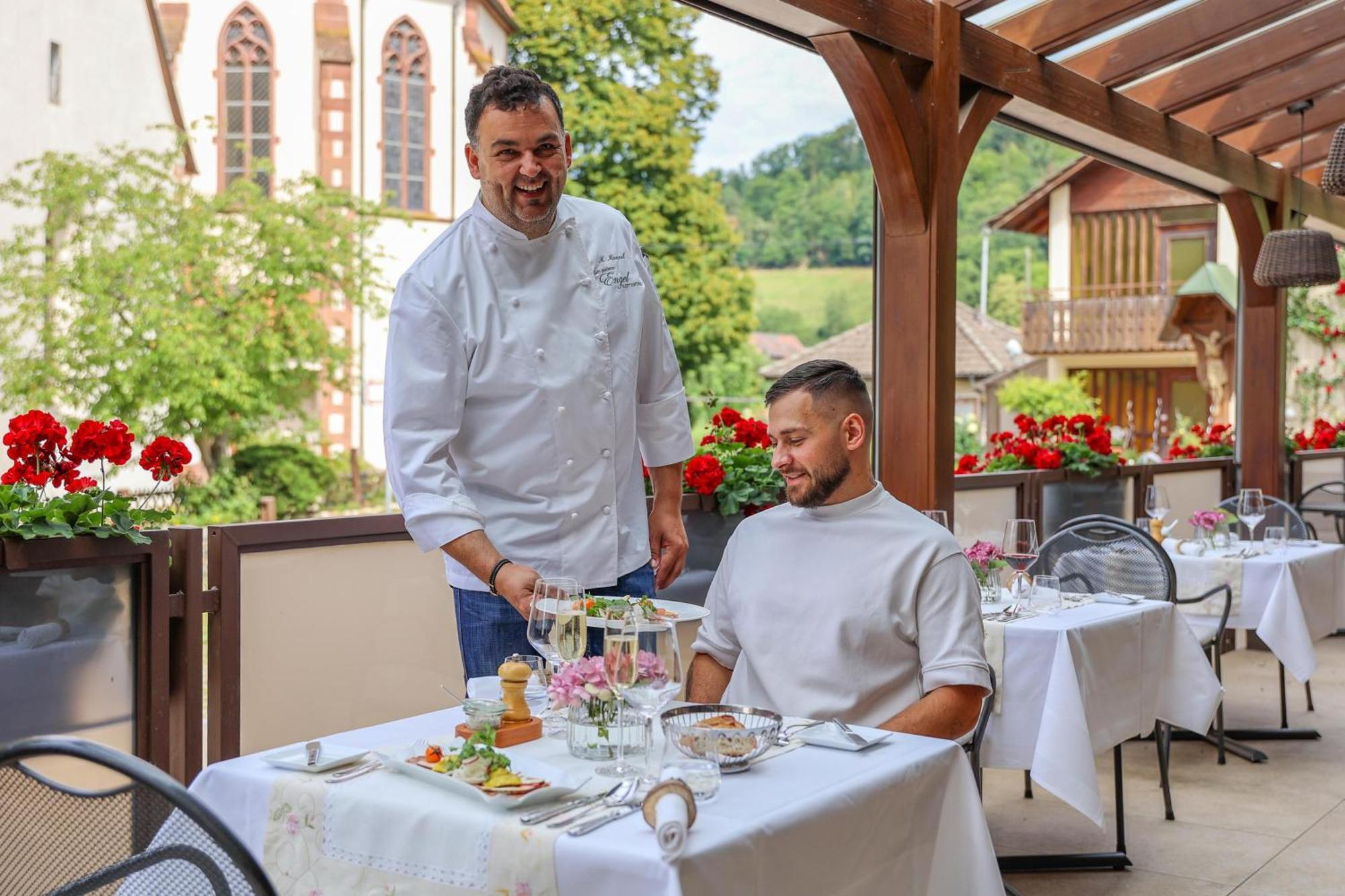 Hotel-Gasthaus Goldener Engel Glottertal Εξωτερικό φωτογραφία