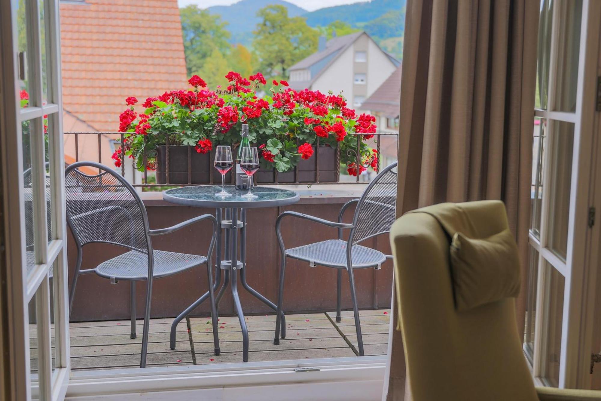 Hotel-Gasthaus Goldener Engel Glottertal Εξωτερικό φωτογραφία