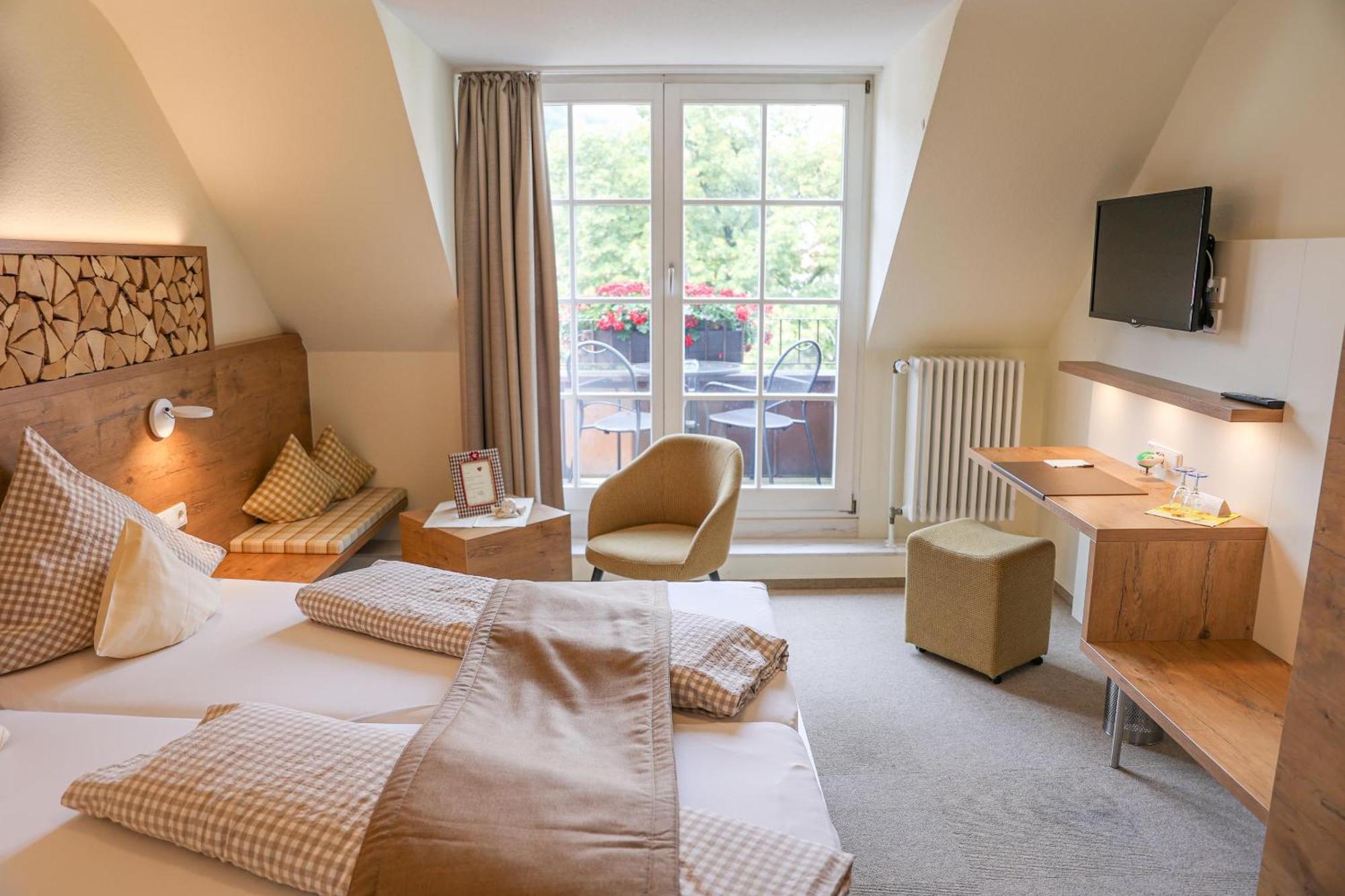 Hotel-Gasthaus Goldener Engel Glottertal Εξωτερικό φωτογραφία
