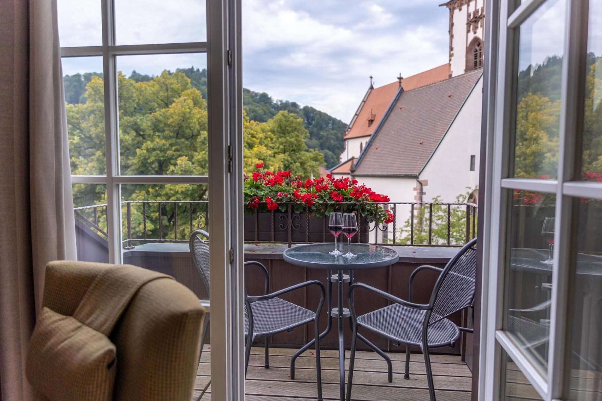 Hotel-Gasthaus Goldener Engel Glottertal Εξωτερικό φωτογραφία