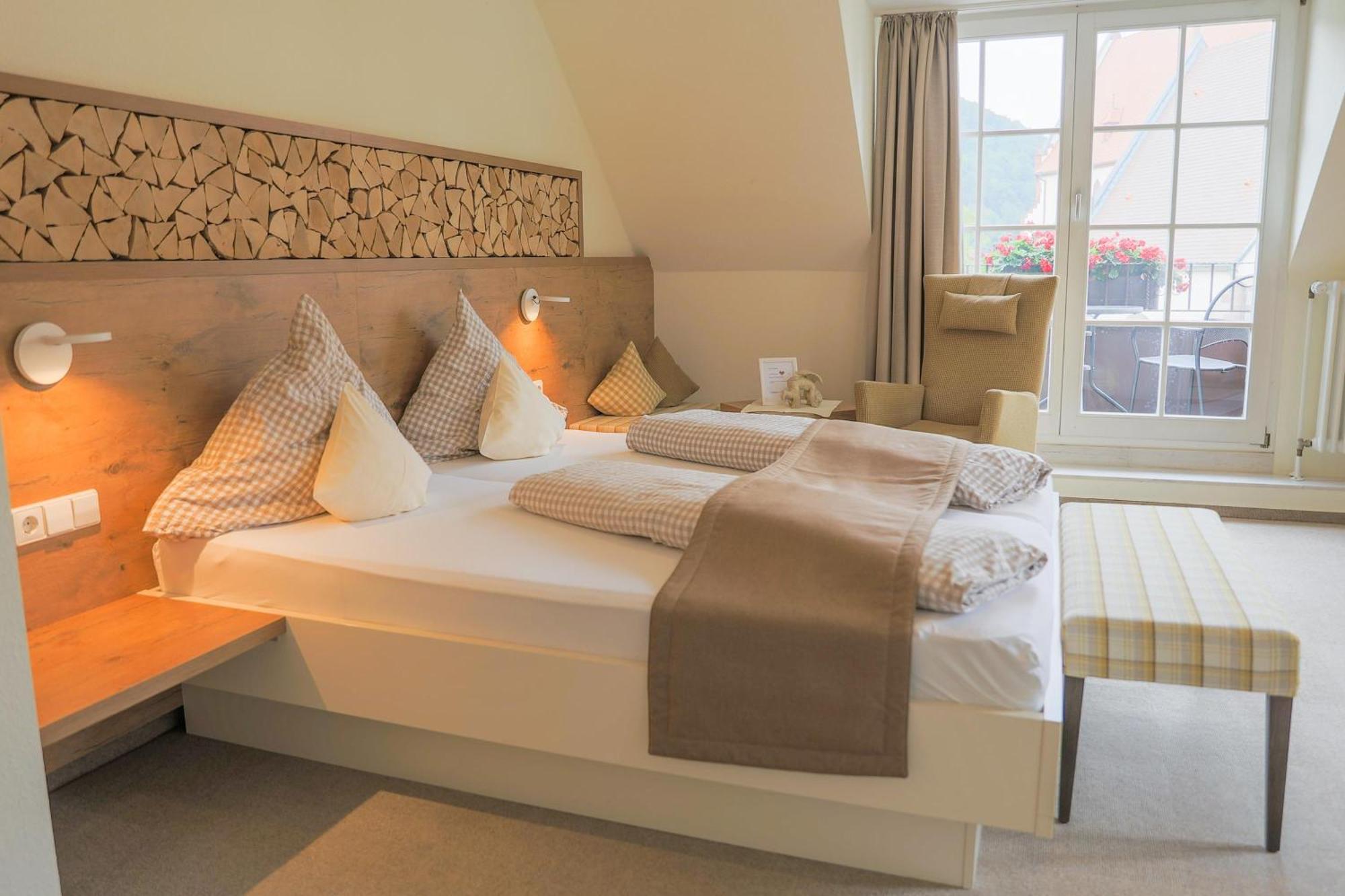 Hotel-Gasthaus Goldener Engel Glottertal Εξωτερικό φωτογραφία