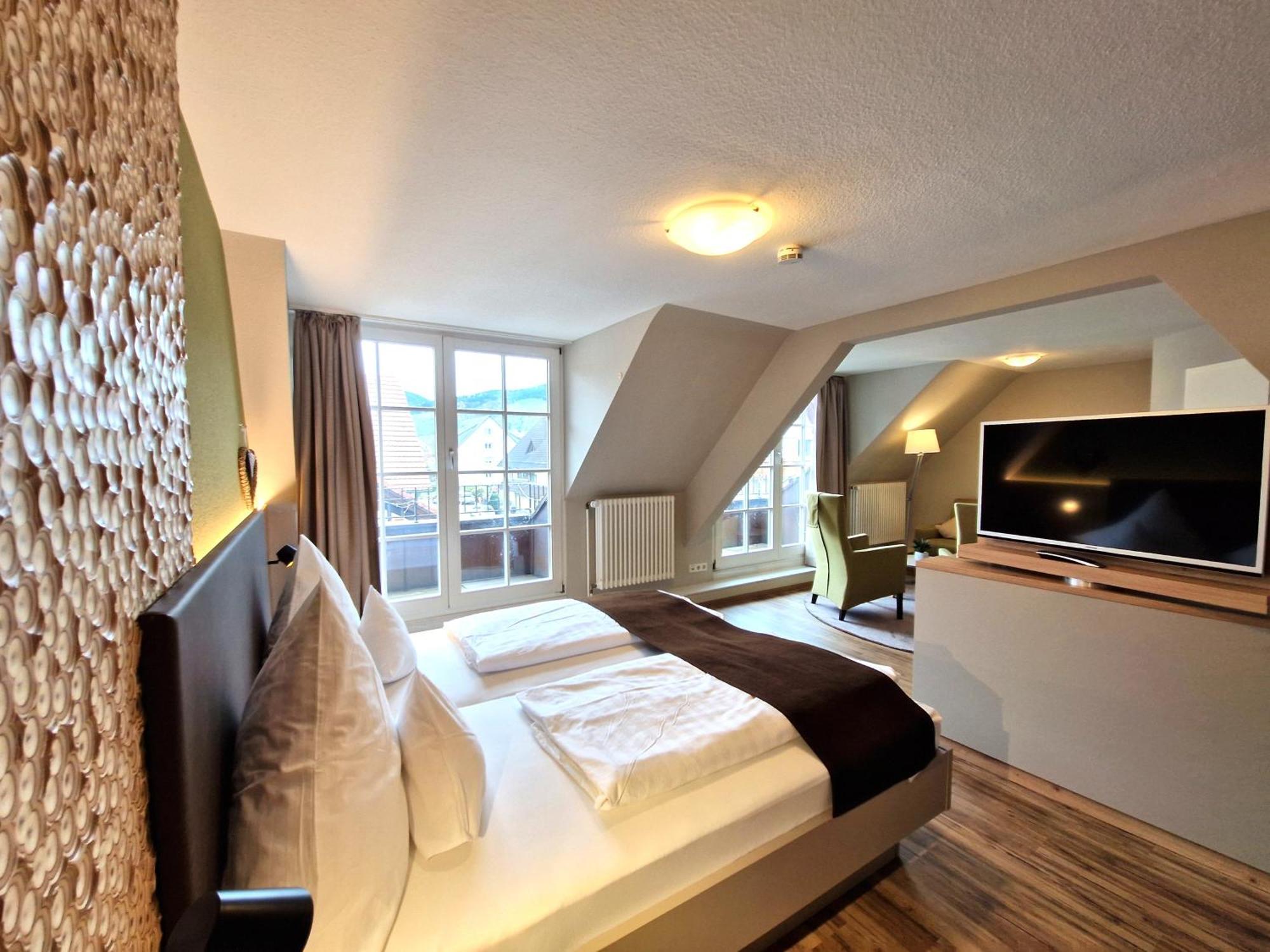 Hotel-Gasthaus Goldener Engel Glottertal Εξωτερικό φωτογραφία
