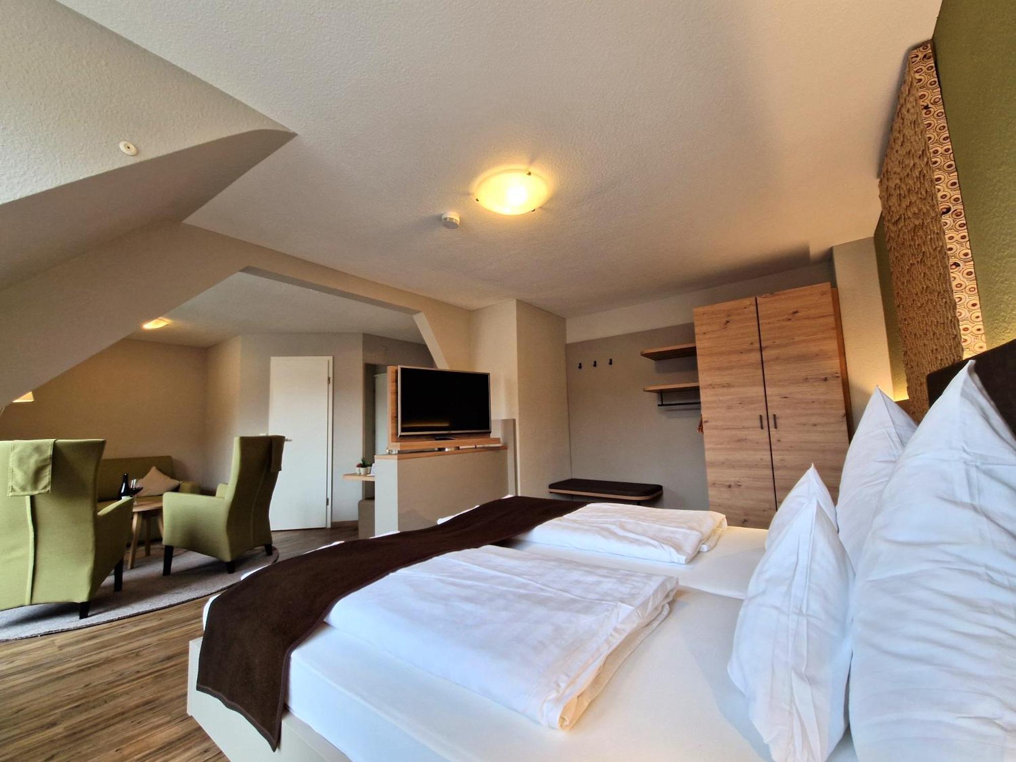 Hotel-Gasthaus Goldener Engel Glottertal Εξωτερικό φωτογραφία