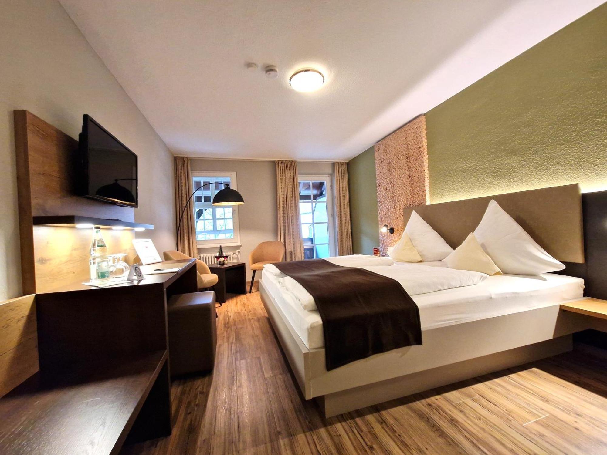 Hotel-Gasthaus Goldener Engel Glottertal Εξωτερικό φωτογραφία
